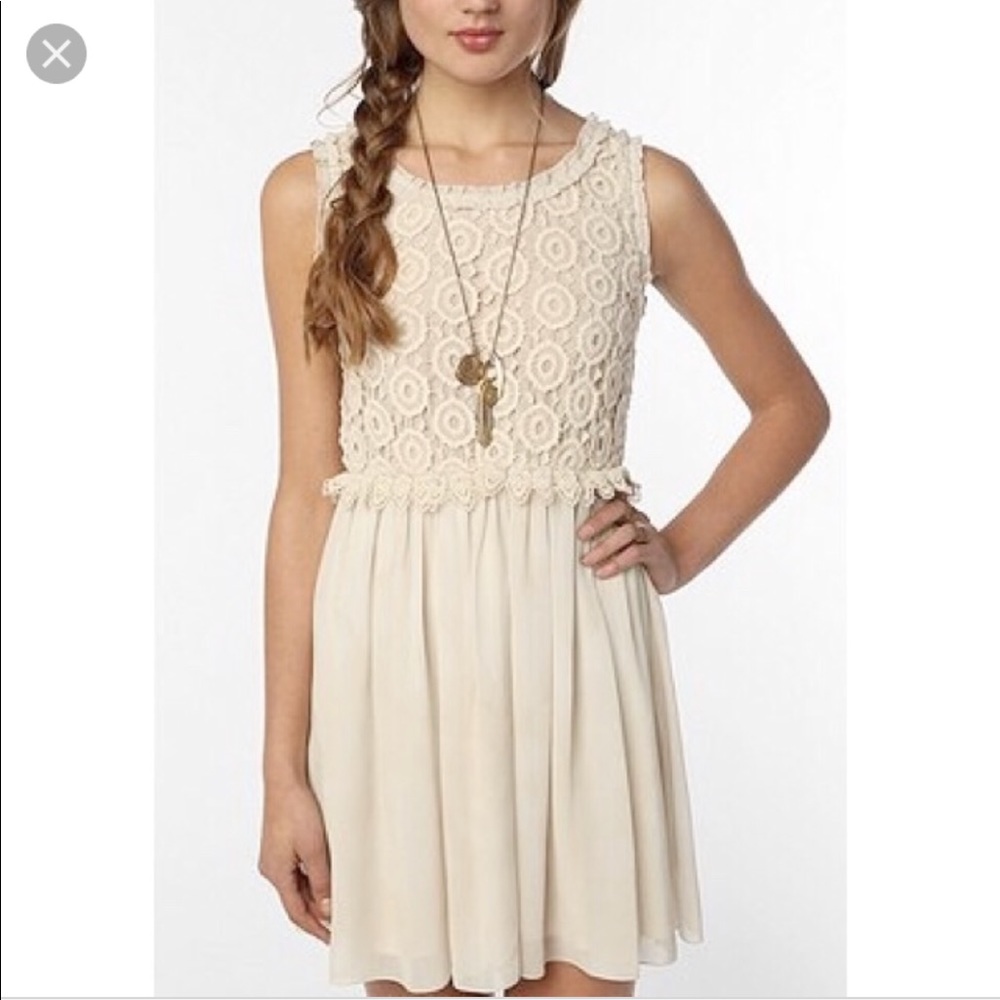 Cream lace dress size M from urban outfitters